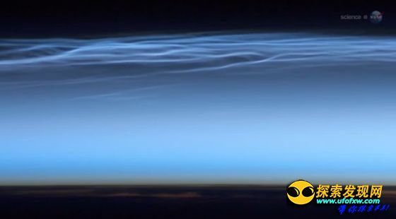 南极上空现神秘夜光云：由陨星碎屑形成