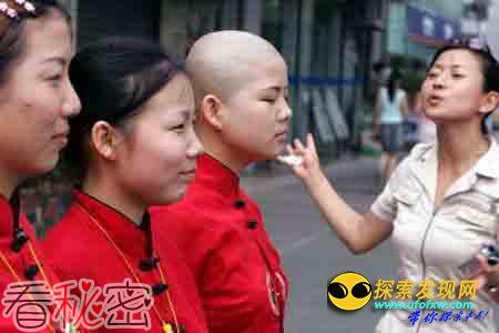 企业规定员工剃秃奖1万不剃罚1万 辞掉6名女员工