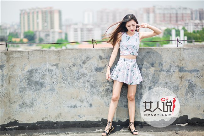 美女与野兽 龌龊老公和闺蜜浴室缠绵(2)