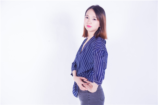 乡村艳嫂 那晚老公和她大玩暧昧游戏(2)