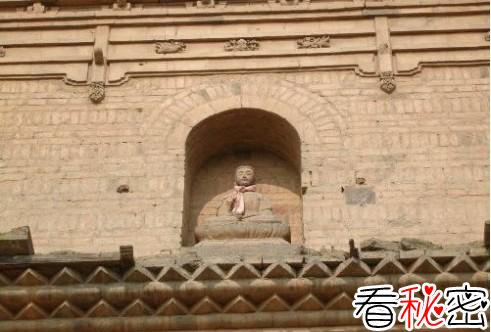 中国近700年的灵异事件：2002年泾阳县崇文塔上的一尊佛像伸手接住了一个从12层掉下的小女孩