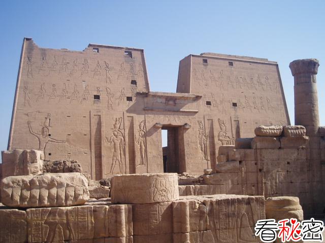 繁荣千年的埃及古国突然崩溃之谜