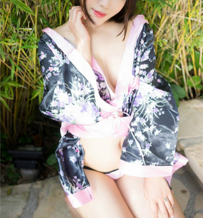 地头日儿媳妇 好儿媳妇儿让我吃奶吧 我吸儿媳妇儿的奶