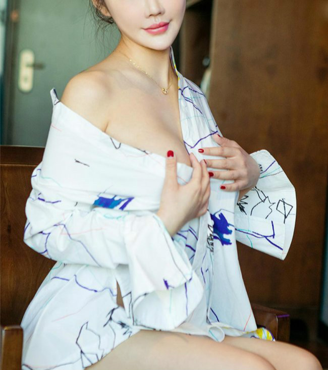 父亲在餐桌上插女儿 乖女儿让爹爹给你舒服 乖女儿和爸爸的第一次