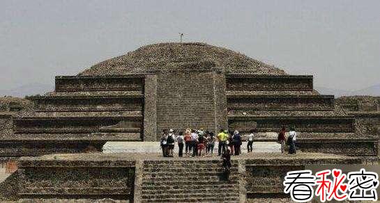 揭秘墨西哥的地下金字塔