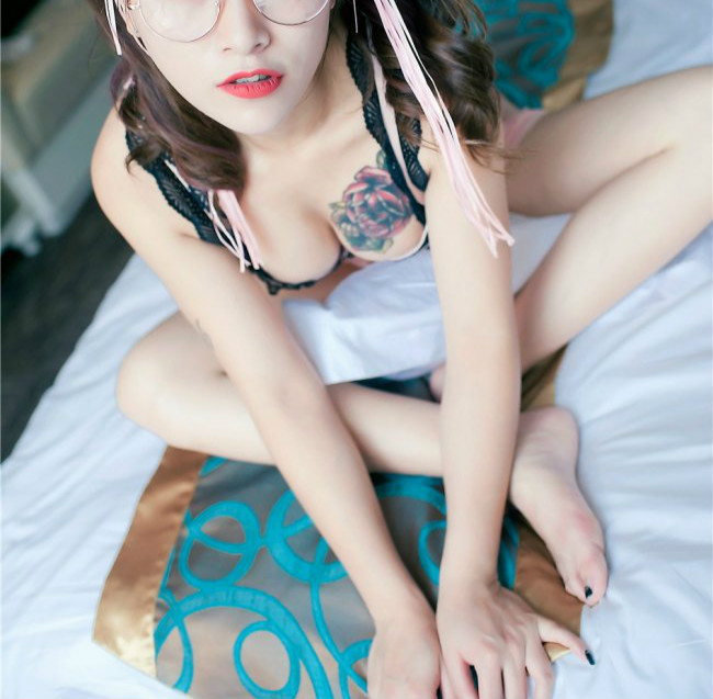 舅舅不要塞了嗯啊 舅舅威猛那里好大 舅舅你的好硬
