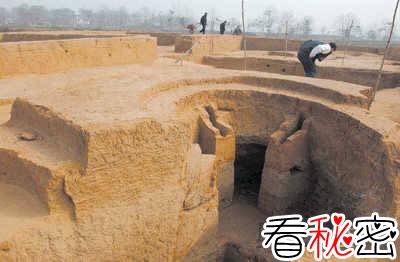 考古发现战国时期的四鼎怪墓