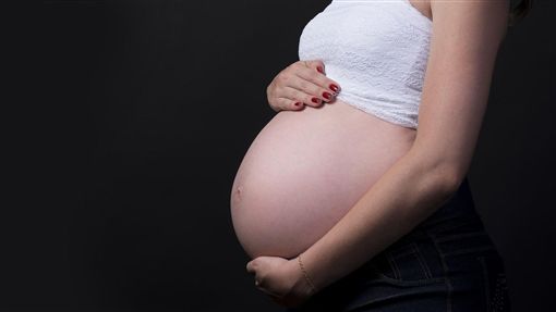 医师找傻眼！21岁女怀孕寻无「胚胎」 没想到竟在肝脏上