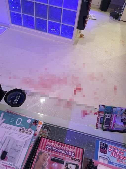 无视潜规则 风俗娘半套不给啪啪 男客恼羞持刀怒砍她