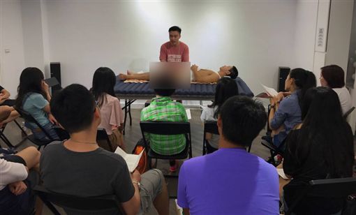 开班传授如何爱爱 全台巡回百场人气爆棚