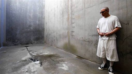 直击美国活死人墓！囚犯哭喊：干脆给我个痛快