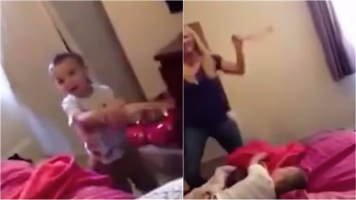 妈妈玩具没藏好！ 让儿当「神剑」乱挥舞崩溃到不行