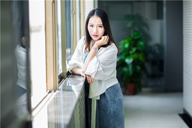 我老婆是冰山女总裁 下班后不给回家连旅游也不放过我