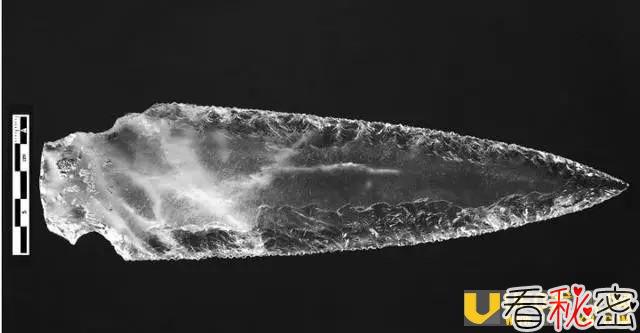 史前文明会制造水晶工具? 专家发现三千年前的水晶匕首!