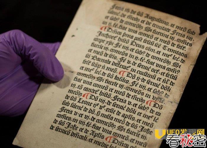 英国雷丁大学发现15世纪印刷古书页 逾500年历史