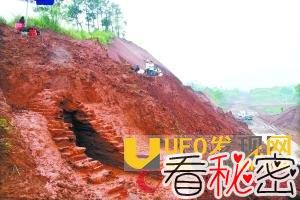 广州挖掘古墓发现罕见唐代人骨架