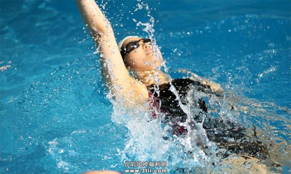 岛国女大学生运动员寺山绫子初次亮相