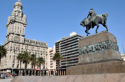 1825年8月25日：乌拉圭宣布脱离西班牙独立