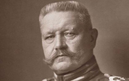 1916年8月27日：兴登堡担任德军最高统帅