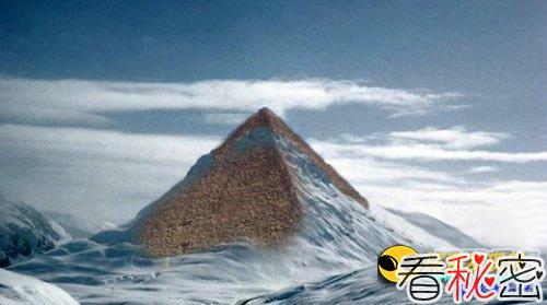 南极洲惊现巨型人造金字塔 谁人杰作？