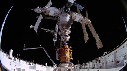 1988年8月29日：苏联宇宙飞船与空间站对接成功